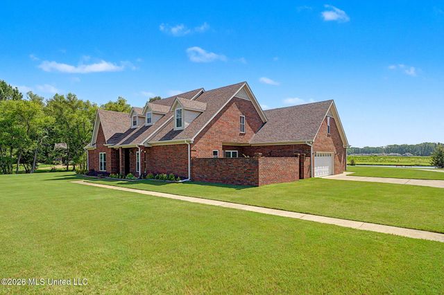 2578 Oak Crossing Drive, Hernando, MS 38632