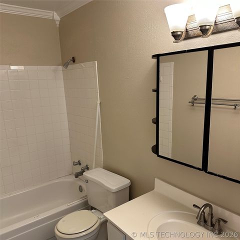 1120 S 110 Avenue E 12-2C, Tulsa, OK 74128