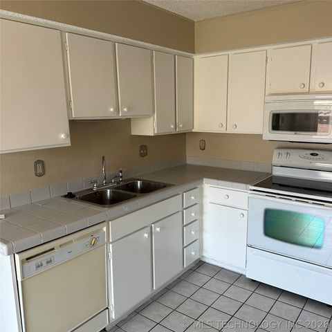 1120 S 110 Avenue E 12-2C, Tulsa, OK 74128