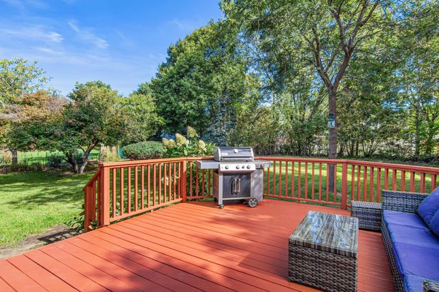 1347 Benson Boulevard E, Stillwater, MN 55082