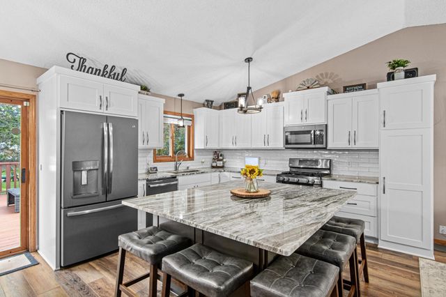 1347 Benson Boulevard E, Stillwater, MN 55082