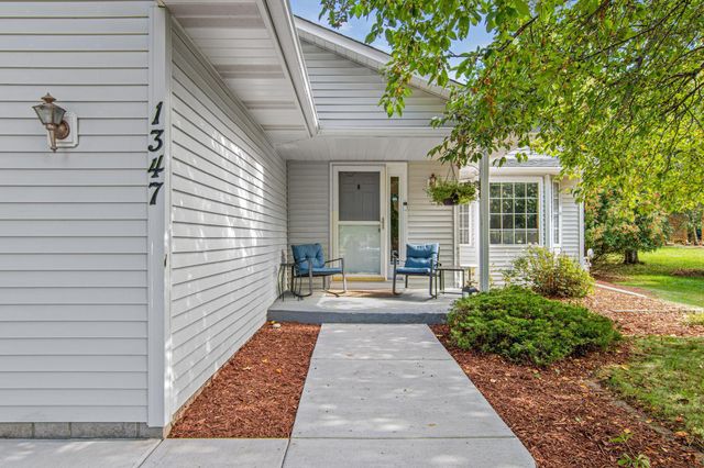1347 Benson Boulevard E, Stillwater, MN 55082