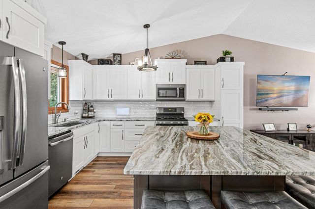 1347 Benson Boulevard E, Stillwater, MN 55082