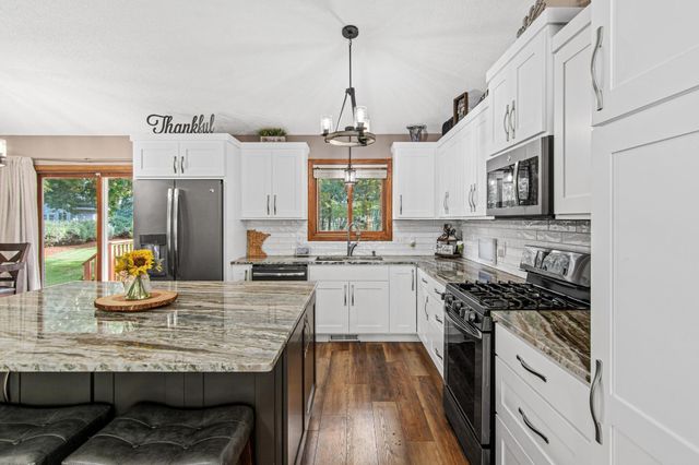 1347 Benson Boulevard E, Stillwater, MN 55082