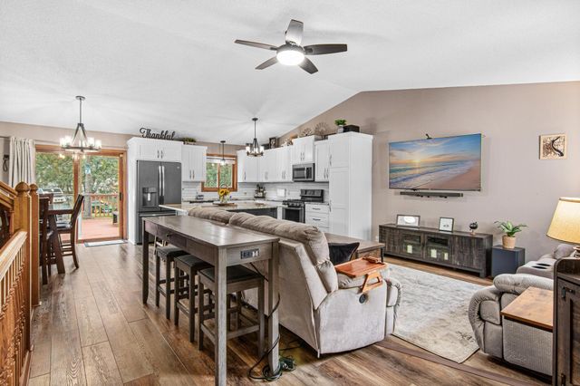 1347 Benson Boulevard E, Stillwater, MN 55082