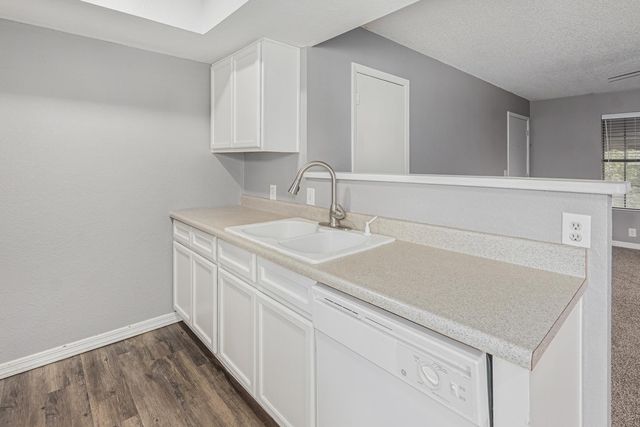 1077 W 1st Street Apt 203, Tempe, AZ 85281