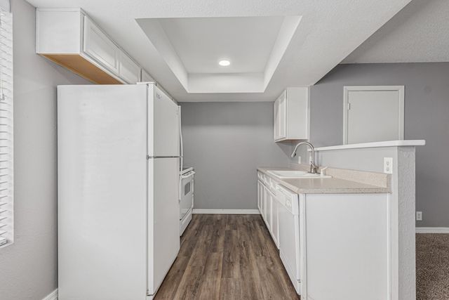 1077 W 1st Street Apt 203, Tempe, AZ 85281