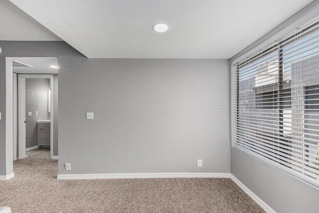 1077 W 1st Street Apt 203, Tempe, AZ 85281