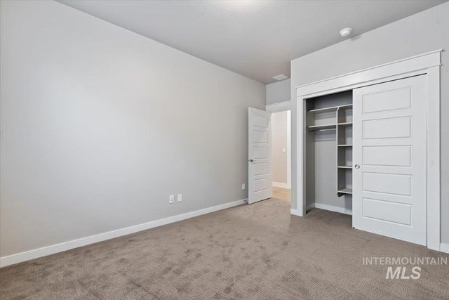 4704 W Barnview Drive, Boise, ID 83714