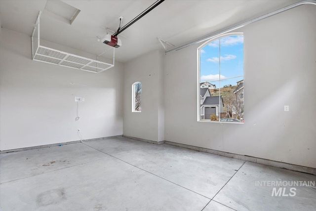 4704 W Barnview Drive, Boise, ID 83714