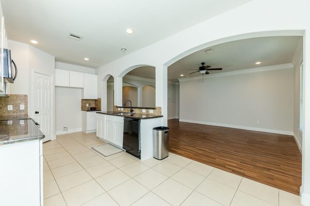 3111 County Road 81, Rosharon, TX 77583