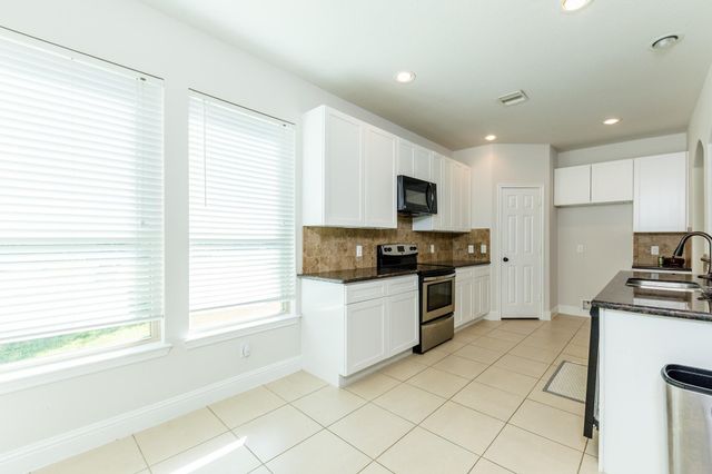 3111 County Road 81, Rosharon, TX 77583