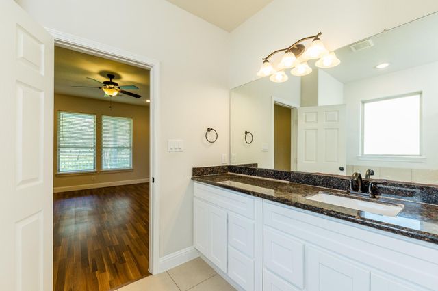 3111 County Road 81, Rosharon, TX 77583