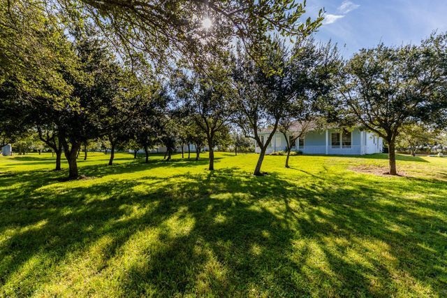 3111 County Road 81, Rosharon, TX 77583
