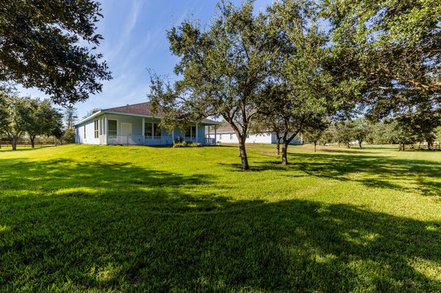 3111 County Road 81, Rosharon, TX 77583