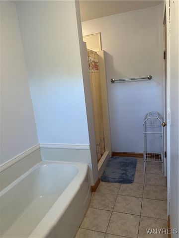 6293 East Lake Road, Newfane, NY 14028