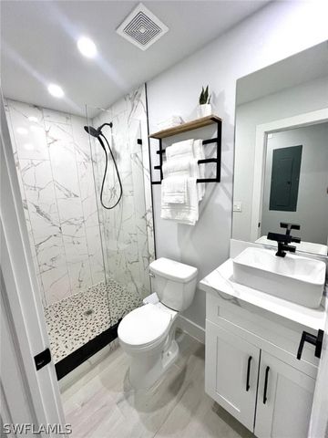 12511 Davis BLVD, Fort Myers, FL 33905