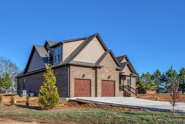 30 Shire Ct, Leoma, TN 38468