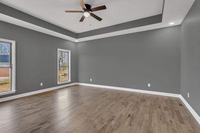 30 Shire Ct, Leoma, TN 38468