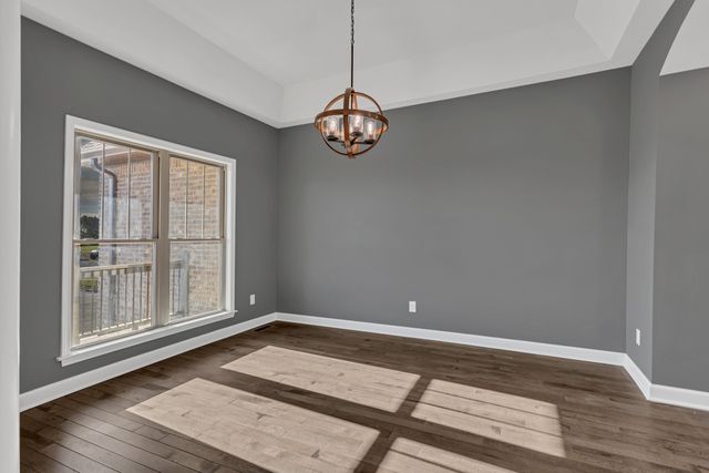 30 Shire Ct, Leoma, TN 38468