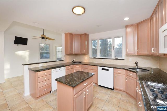 38-42 Northern Drive, Fair Lawn, NJ 07410