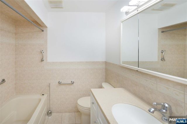 38-42 Northern Drive, Fair Lawn, NJ 07410