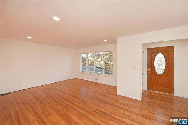 38-42 Northern Drive, Fair Lawn, NJ 07410