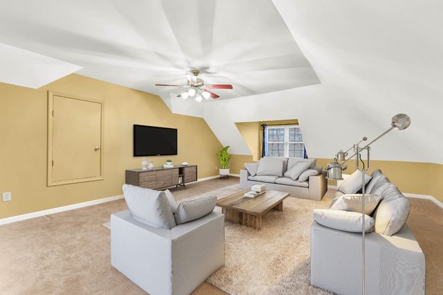 453 Stonemeadow Rd, Clarksville, TN 37043