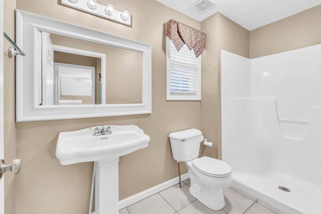 453 Stonemeadow Rd, Clarksville, TN 37043