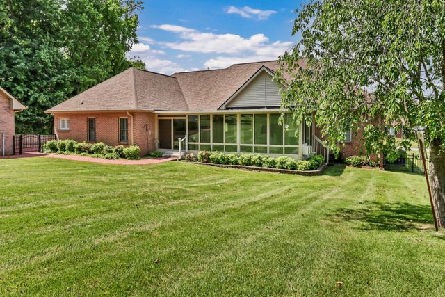 453 Stonemeadow Rd, Clarksville, TN 37043