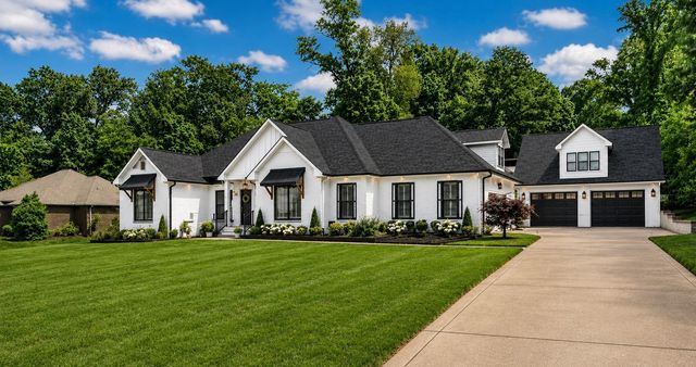 453 Stonemeadow Rd, Clarksville, TN 37043