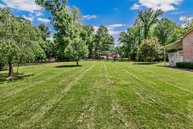 453 Stonemeadow Rd, Clarksville, TN 37043