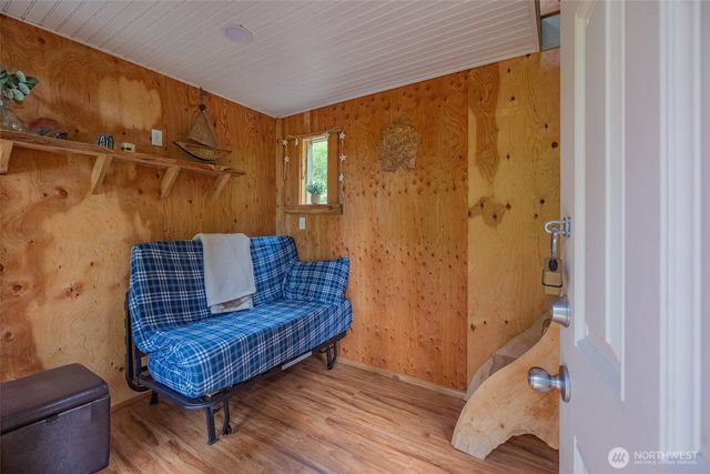 14121 Beaver Drive SE, Rainier, WA 98576