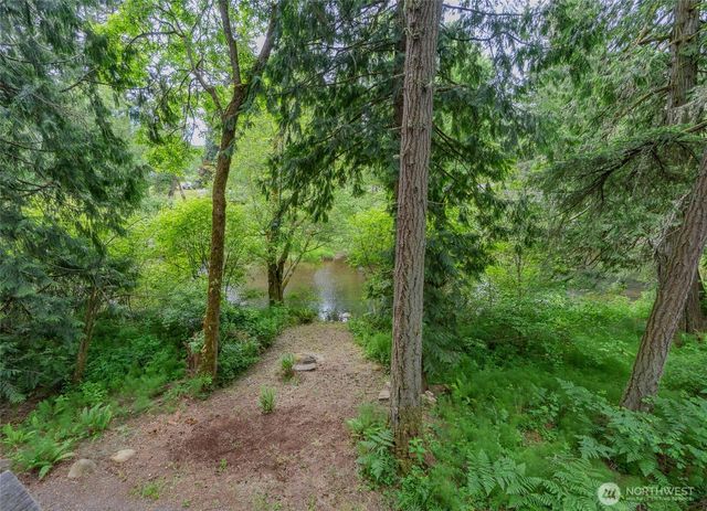 14121 Beaver Drive SE, Rainier, WA 98576