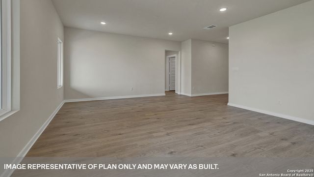 450 KOLBO CROSSING COVE, Lockhart, TX 78644