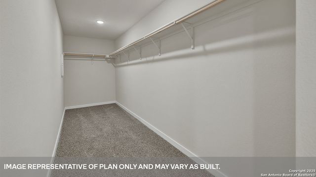 450 KOLBO CROSSING COVE, Lockhart, TX 78644