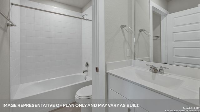450 KOLBO CROSSING COVE, Lockhart, TX 78644