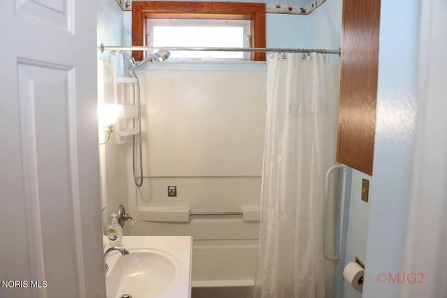 24441 W River Road, Perrysburg, OH 43551