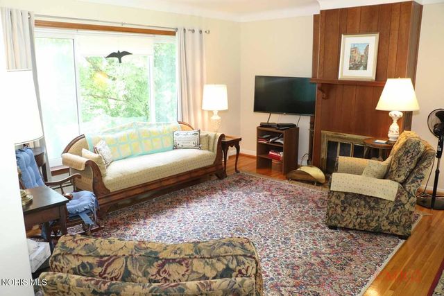 24441 W River Road, Perrysburg, OH 43551