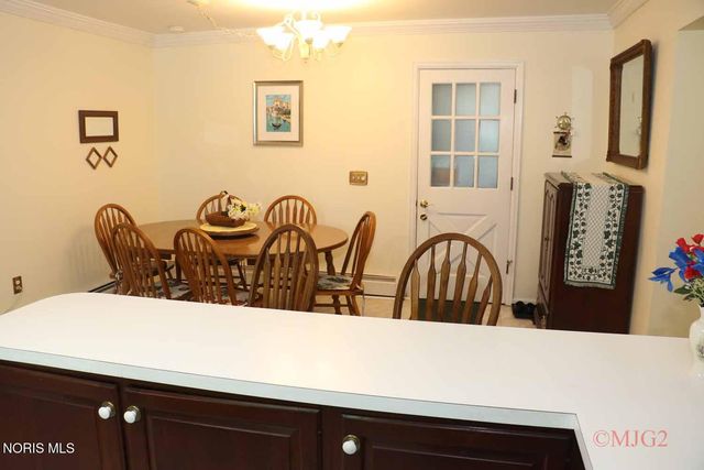 24441 W River Road, Perrysburg, OH 43551