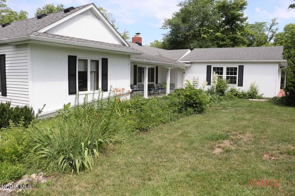 24441 W River Road, Perrysburg, OH 43551