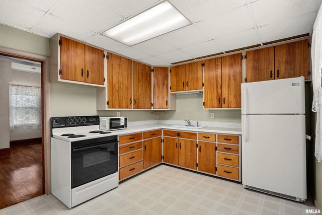 1249 N 5TH Street, Chillicothe, IL 61523