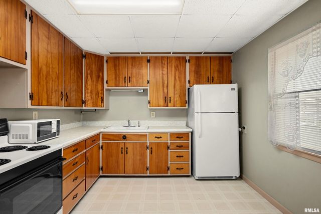 1249 N 5TH Street, Chillicothe, IL 61523