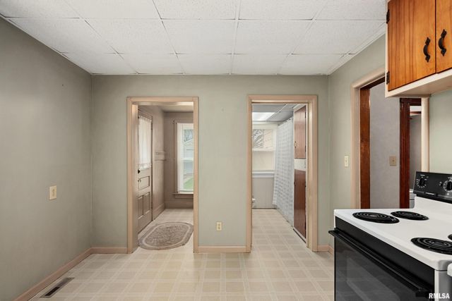 1249 N 5TH Street, Chillicothe, IL 61523