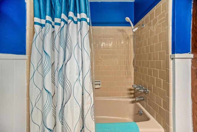 1640 S Virginia Street, Port Lavaca, TX 77979