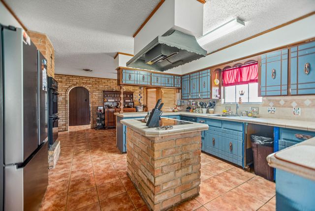 1640 S Virginia Street, Port Lavaca, TX 77979