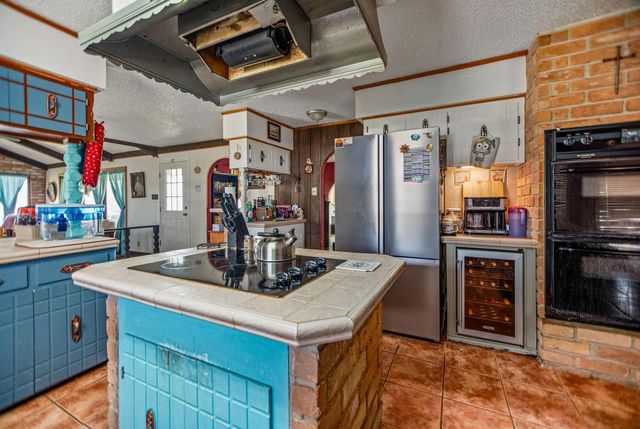 1640 S Virginia Street, Port Lavaca, TX 77979