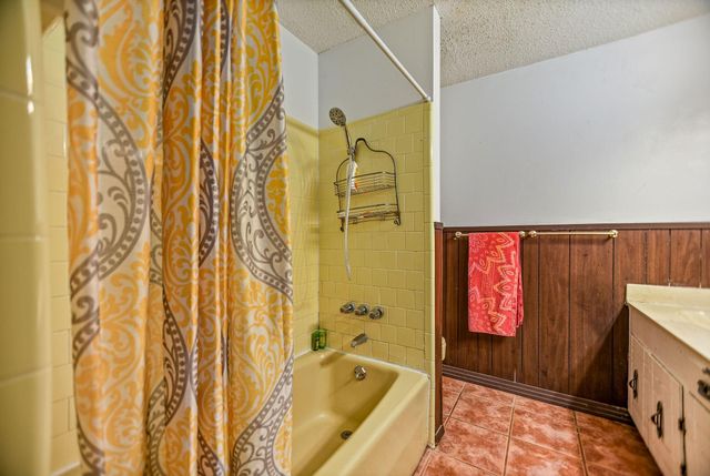 1640 S Virginia Street, Port Lavaca, TX 77979