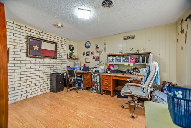 1640 S Virginia Street, Port Lavaca, TX 77979