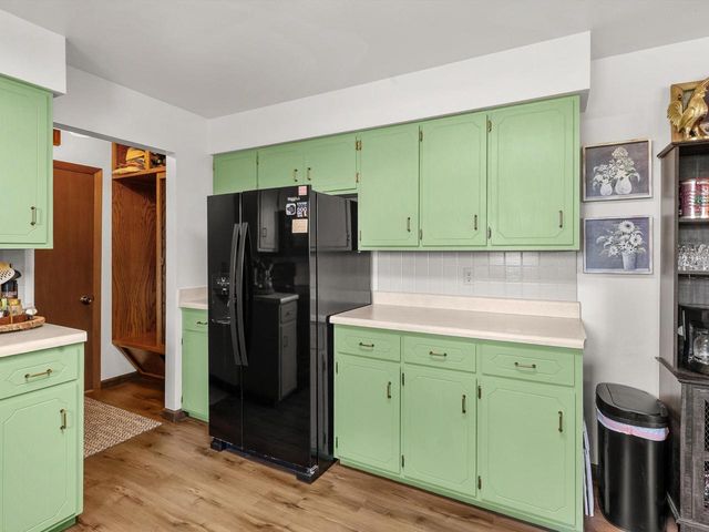 315 S Lincoln DRIVE, Howards Grove, WI 53083